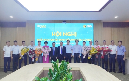 HỘI NGHỊ TRIỂN KHAI QUYẾT ĐỊNH VỀ CÔNG TÁC CÁN BỘ